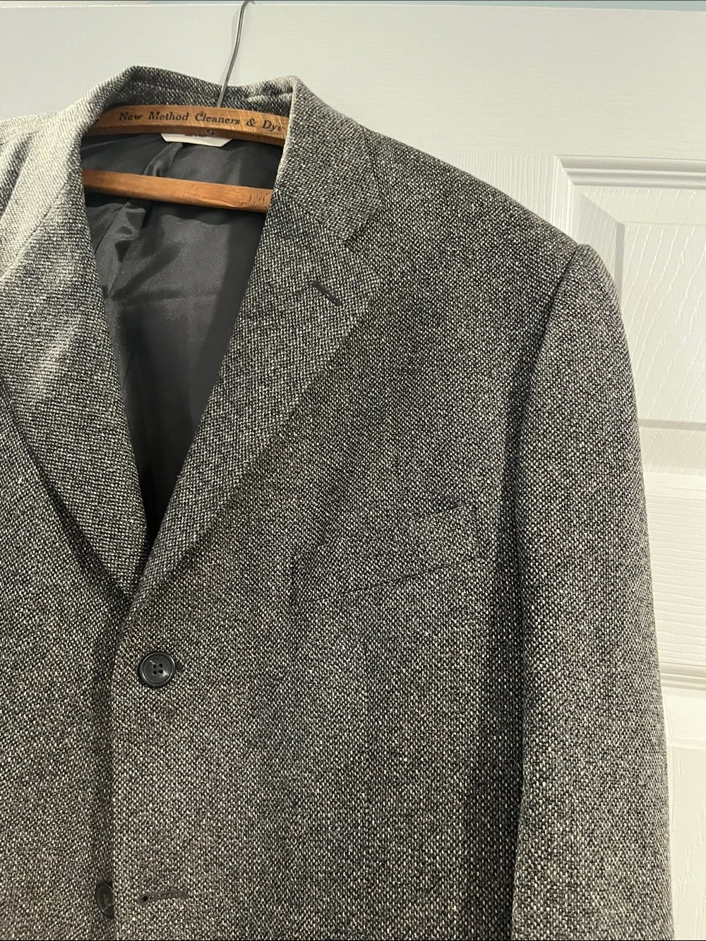 Pronto Uomo Men’s Gray Textured Sport Coat